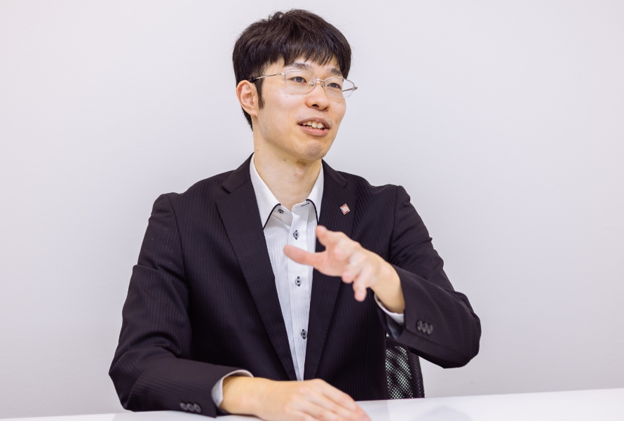 インタビュー中の様子